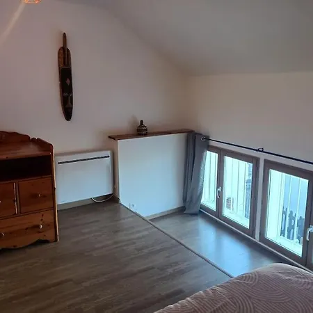 Semesterbostad Maison D'elodie *